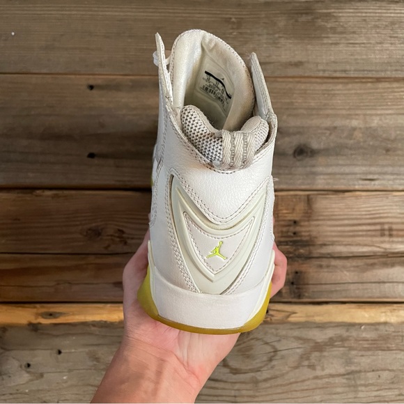 Men Nike Air Jordan True Flight Volt Ice Basketball Shoes Sneakers - Picture 6 of 8